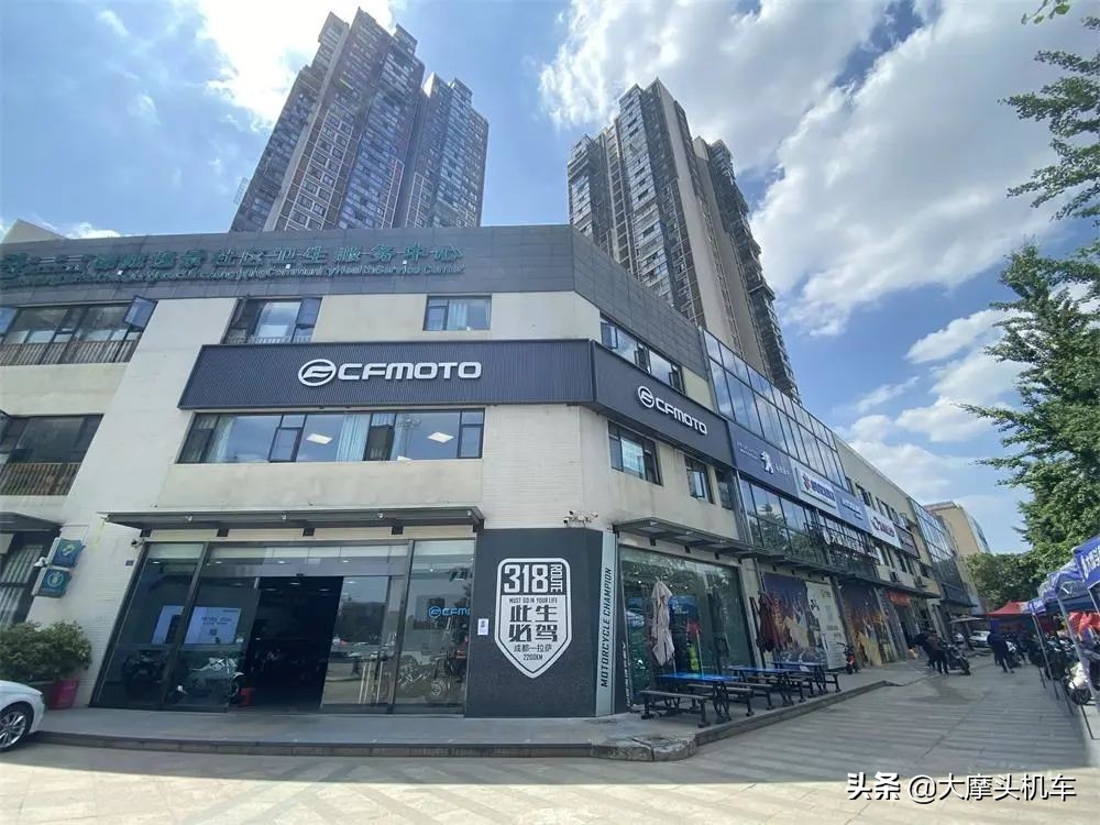 9��19���й�Ħ����920�Ͷ���ʿ�ڳɶ��ֻ᳡������Ħ�г�
