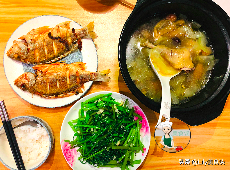 晚餐做法：蒜蓉炒空心菜+香煎立鱼+鸡腿节瓜汤-起舞食谱网