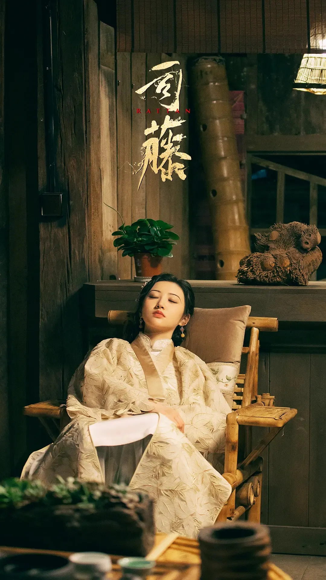 张艺谋都捧不红的景甜，怎么就凭网剧红了？