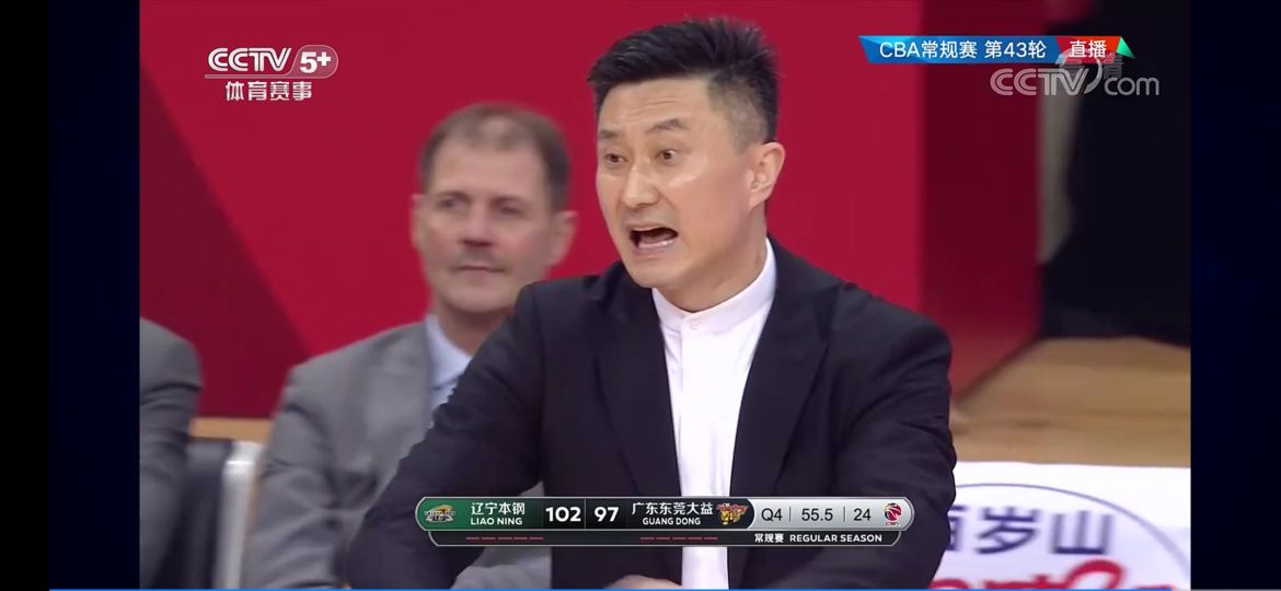 CBA排名！辽宁大胜广东，山东虐福建，争冠局势明朗，杨鸣大笑