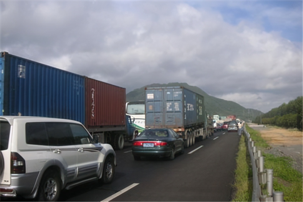 图片[3]_高速为何会堵车 高速路上哪些个人行为会造成堵车_5a汽车网