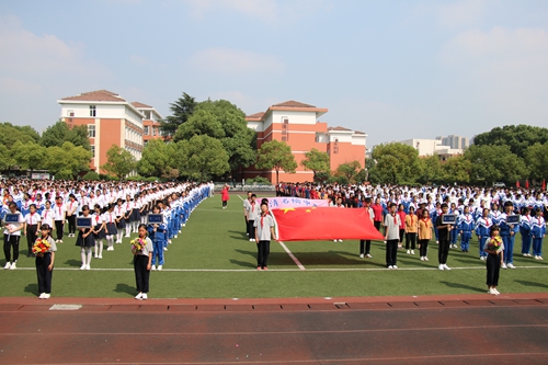 无锡市清名桥中学徐禄春校长：打造语言特色，提升育人品质