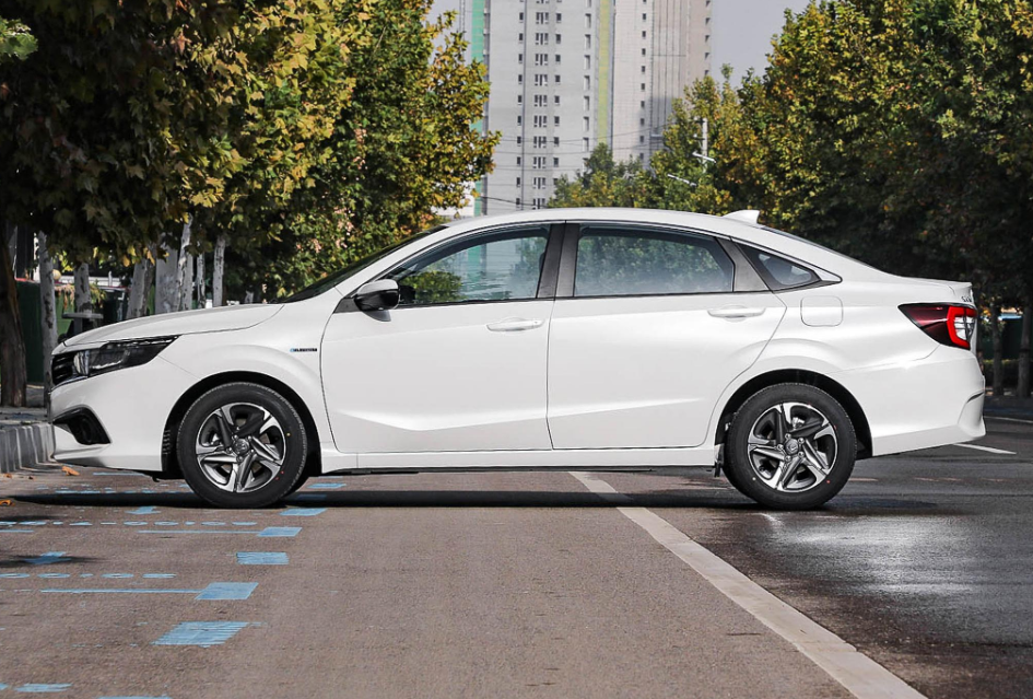 2021款本田享域，油耗4.0L轴距2730毫米，适合过日子