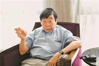 “不要沾沾自喜！”美籍华人犀利抨击任正非，
