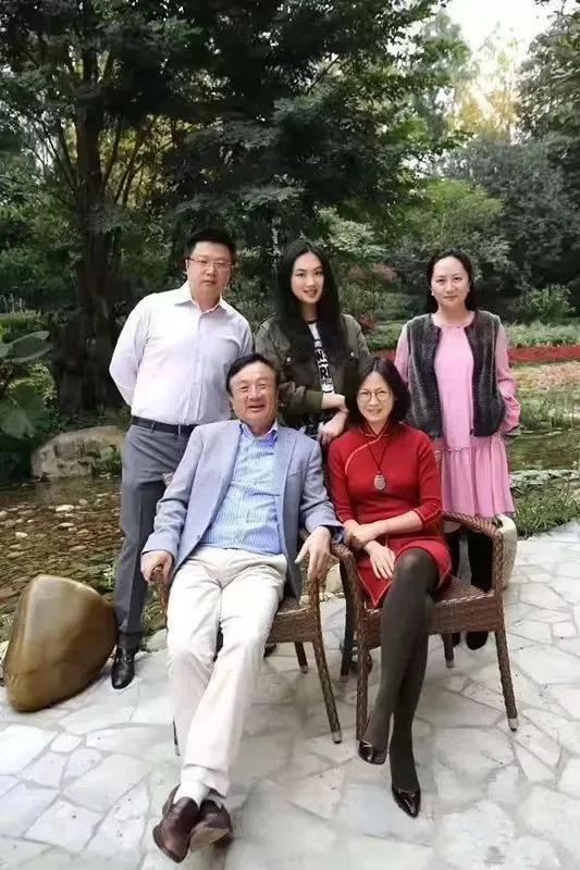 父爱无声：华为撤出加拿大，裁员加员工，是对