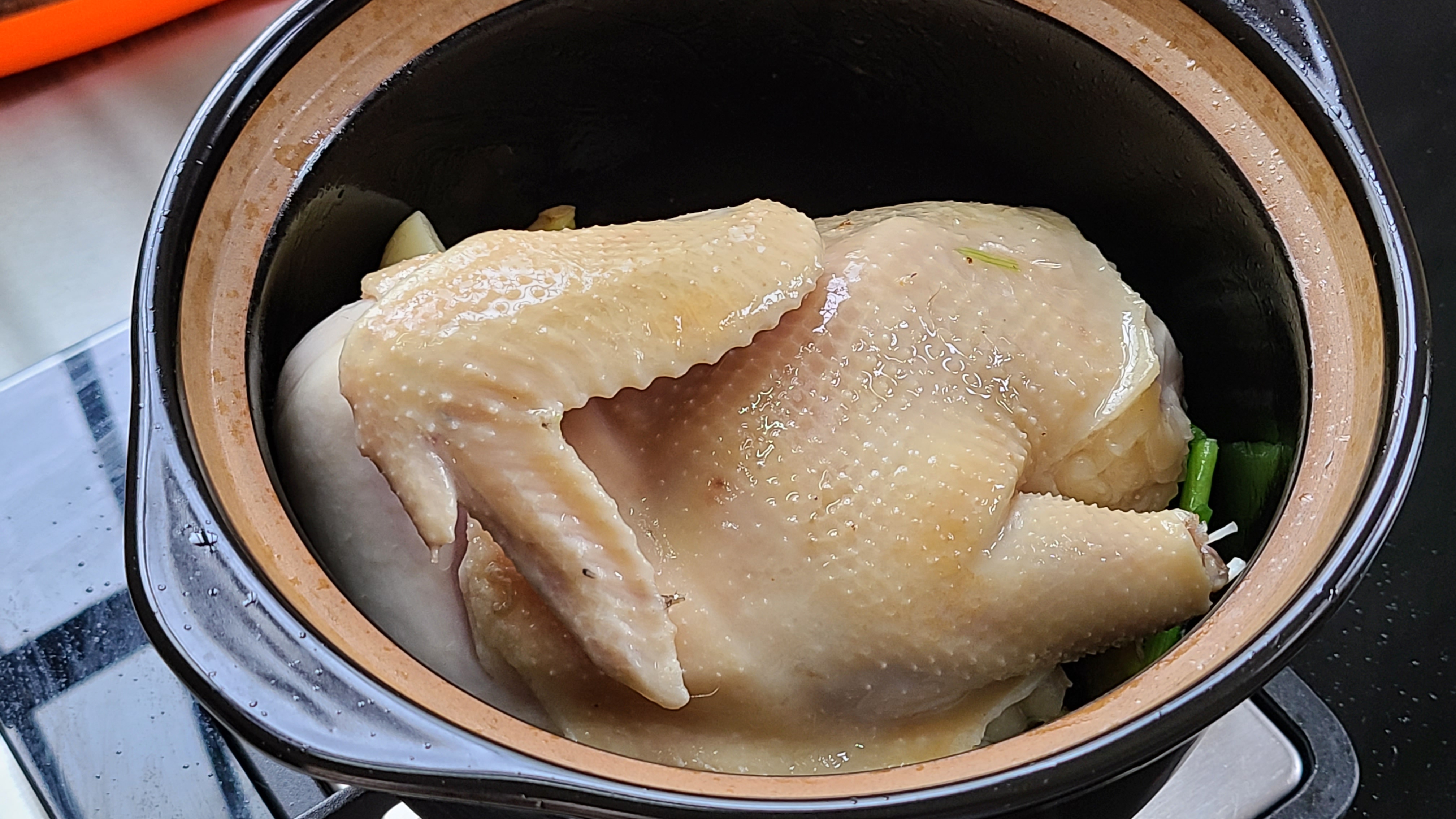 豉油鸡，广东人经常吃的一道美食，简单好吃香味浓，值得一吃