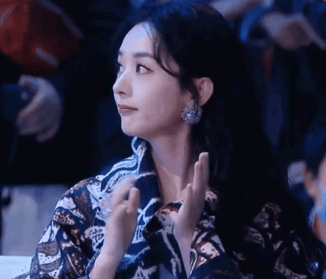 杨幂赵丽颖之争，远不止“我的绯闻男友是你的