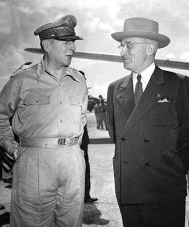 麦克阿瑟曾断言中俄不是威胁，此小国最可怕，二战时把美国打疼