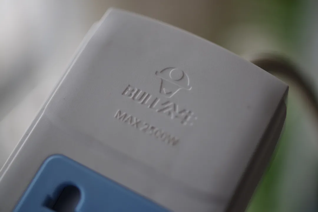 公牛背后浙江兄弟,卖插座赚了970亿