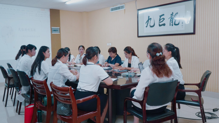 民俗游戏，点亮童年——九巨龙萌夫子幼教“集团大教研”圆满结束