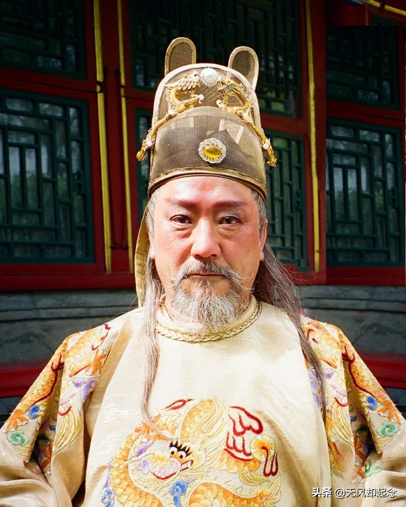 皇帝收8岁乞丐为义子，为报恩，乞丐整个家族守护中国近300年