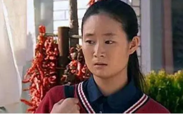 還記得王小蒙的扮演者王亞彬嗎？離開(kāi)趙本山后，她一樣大殺四方