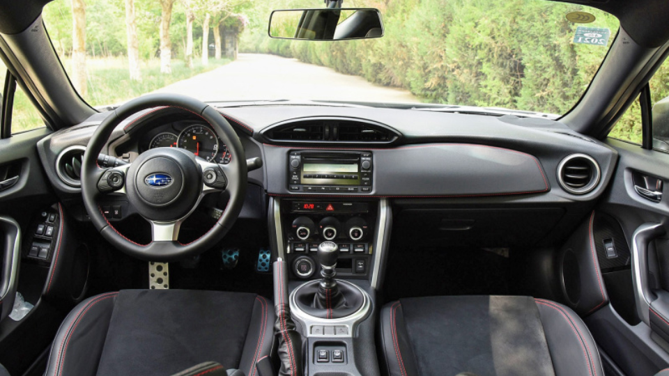 斯巴鲁BRZ新老对比：二线城市的专属福利？