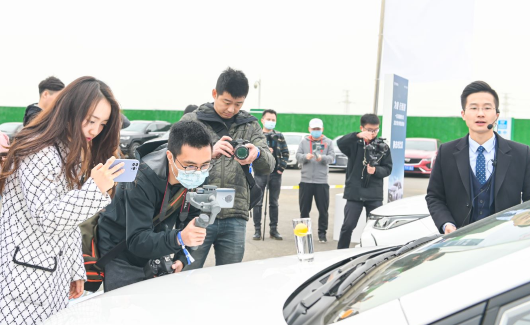 把三缸机摆在台面上说，2021款卡罗拉能扭转大家的刻板印象吗