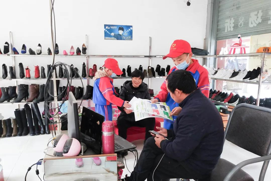 成都市双流区金桥小学开展学雷锋志愿服务活动