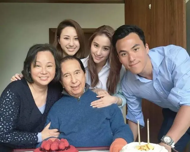 赌王何鸿燊去世，前半生热血励志，后半生一地