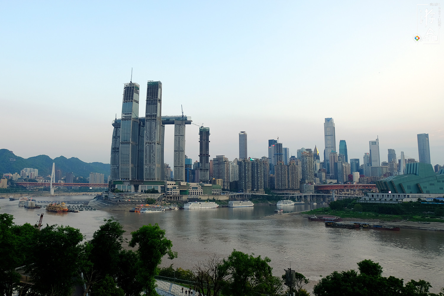 漫游山城：朝天门背后的来福士，如此不受欢迎，究竟做错了什么？