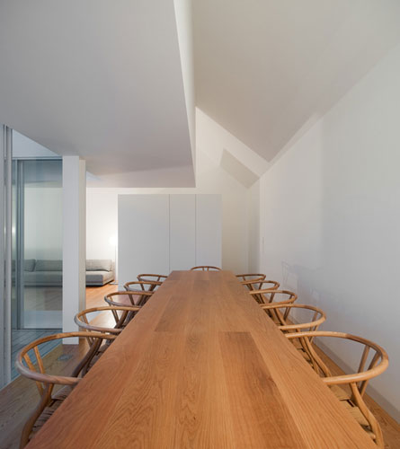 简约到极致的梦想白房子，Aires Mateus经典作品突破了时空界限