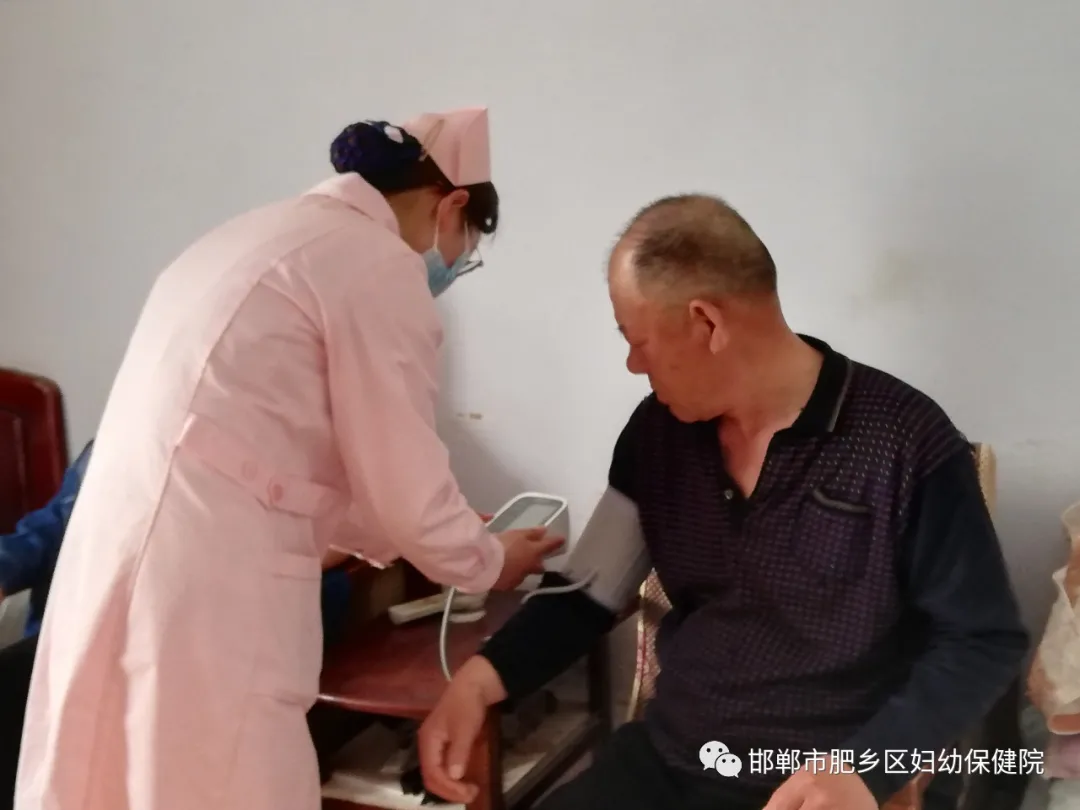 肥乡妇幼保健院“5.12”国际护士节--护理健康教育科普走进敬老院