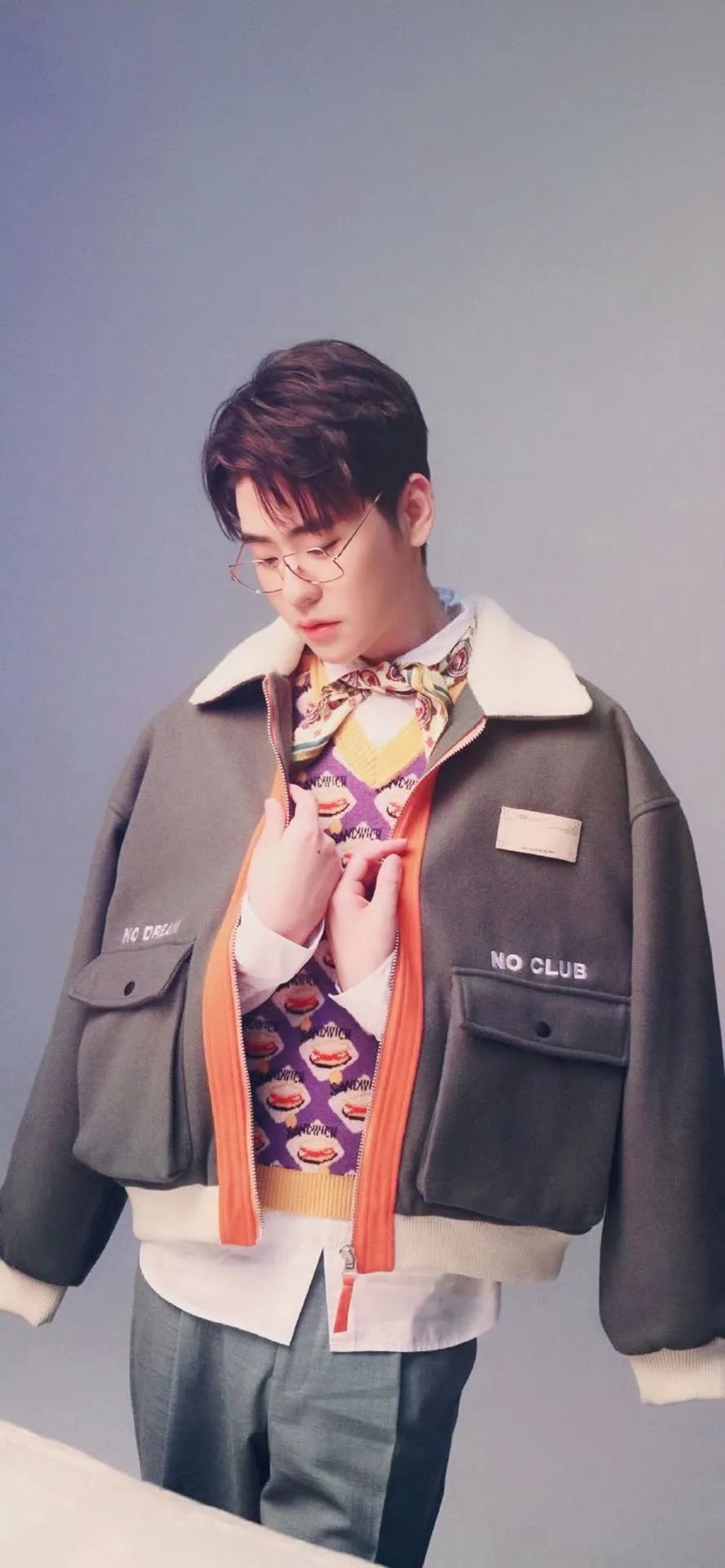 Wallpaper comes to Zhang Yunlei