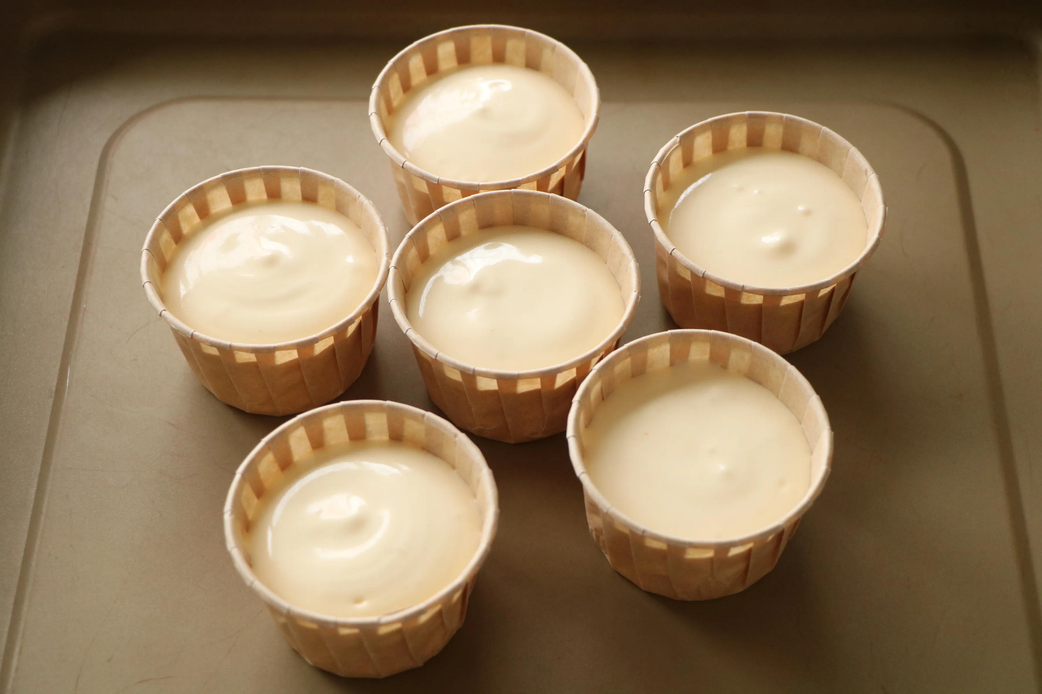 戚風紙杯蛋糕，不開裂不回縮，擠上入口即化的奶油，顏值高又好吃