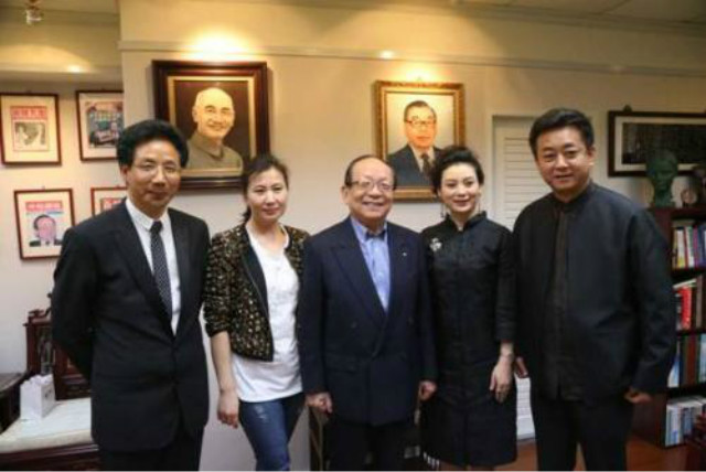 蒋经国的跨国豪门恋，三个混血儿子皆早逝，私