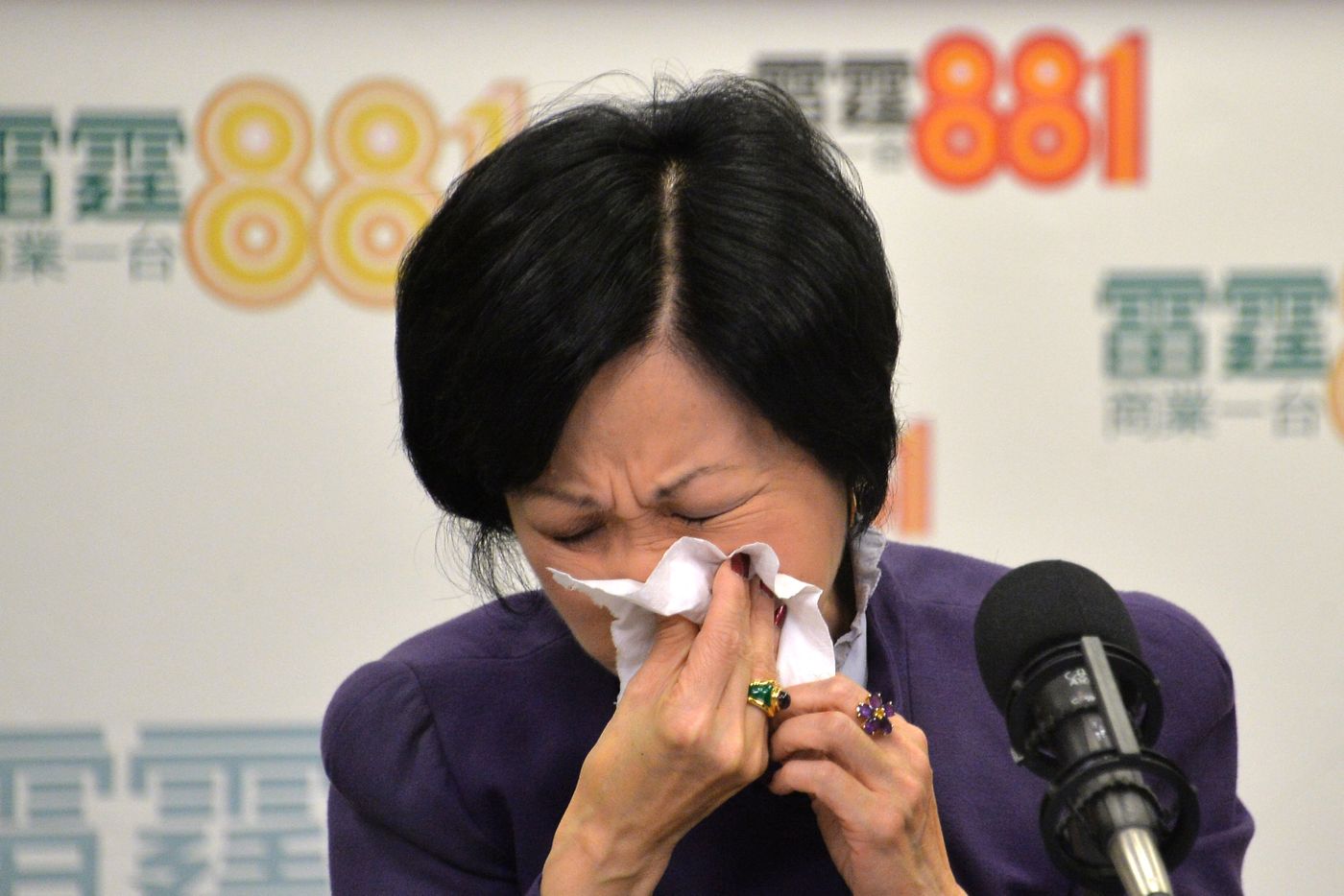 从《妖风》说起，叶刘淑仪的热脸孔贴上美国“民主大师”的冷屁股