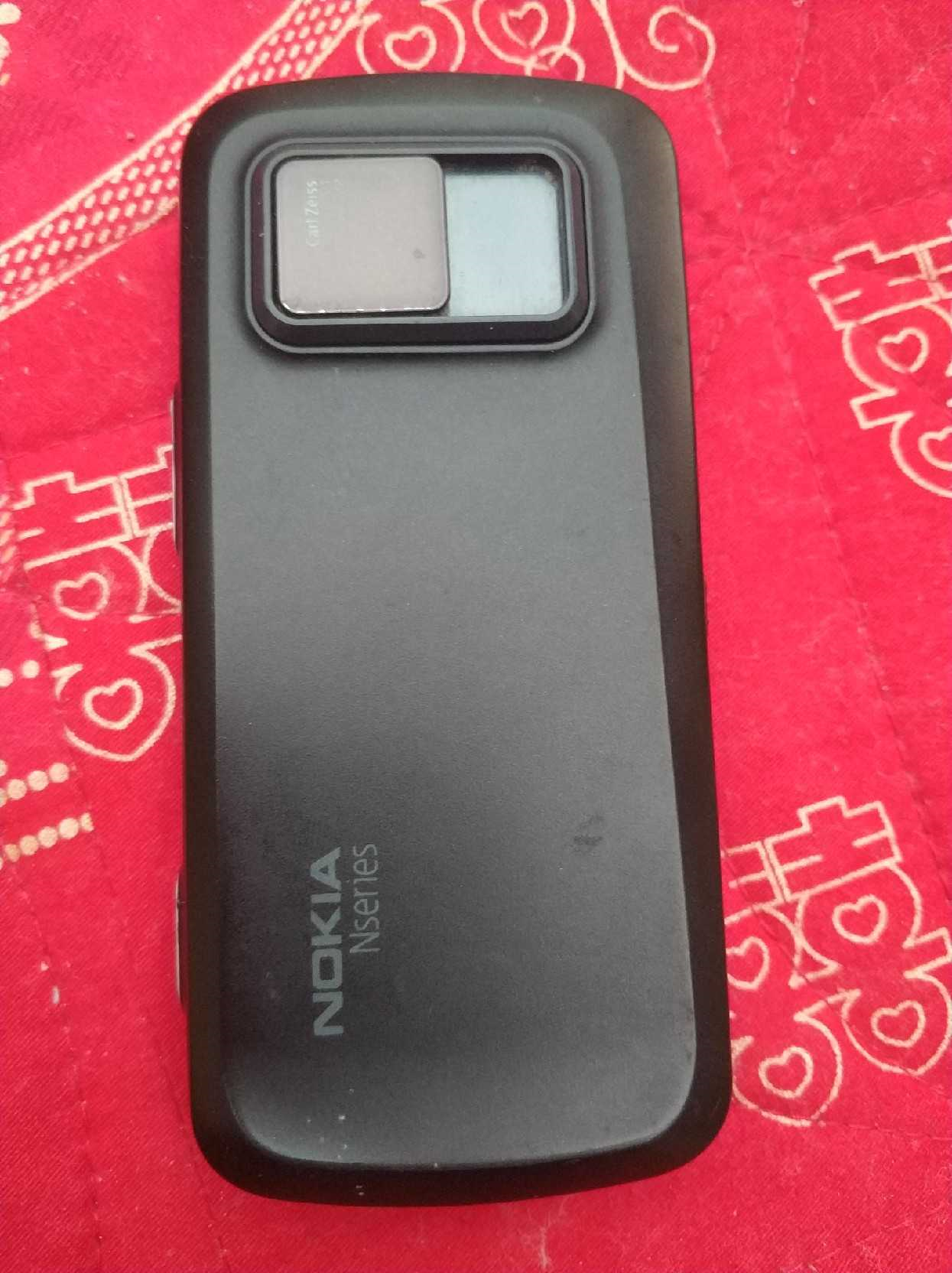 十年前的Nokia末代机皇，当时叫价7000块！现如今沦落70元电子废品