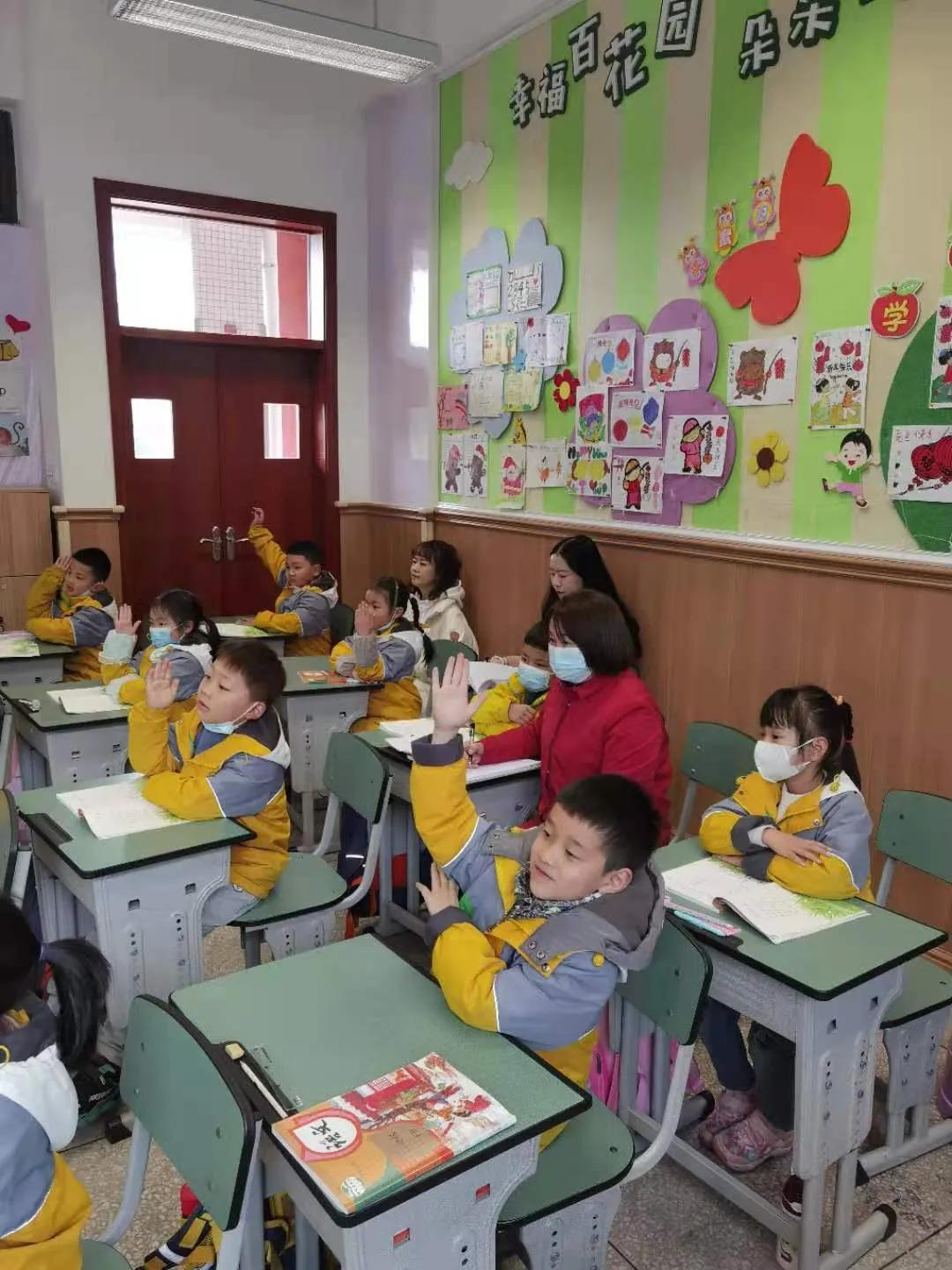 共促发展“语”你同行双流实验小学外国语学校语文组教研简讯