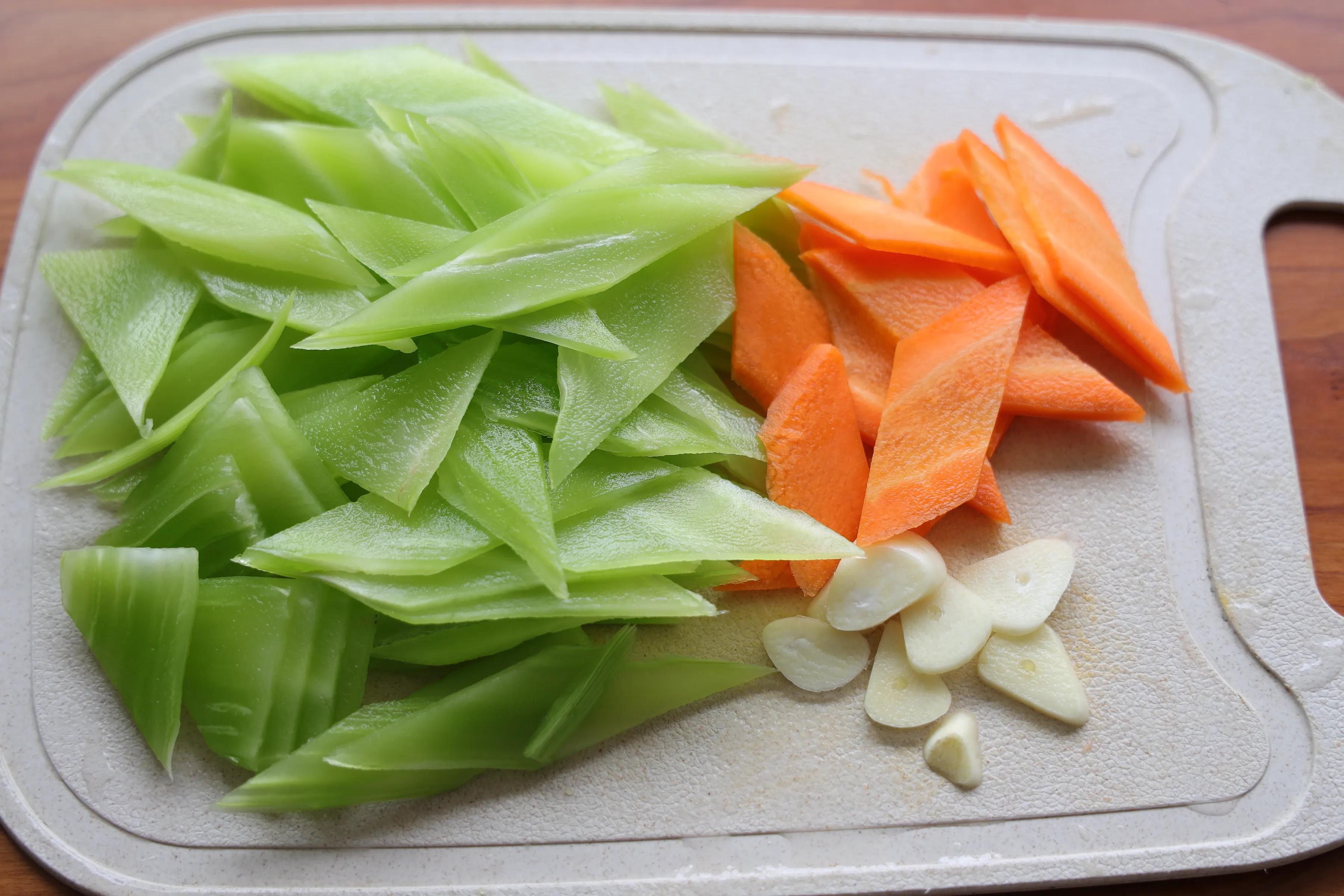 白露节气，多吃这道素菜，比大鱼大肉好，营养丰富少油少盐更健康