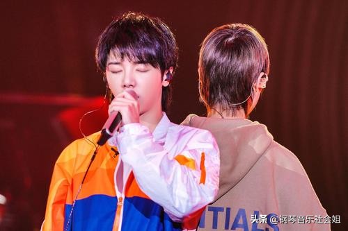华晨宇的高音原来这么高，其他歌手如何评价华