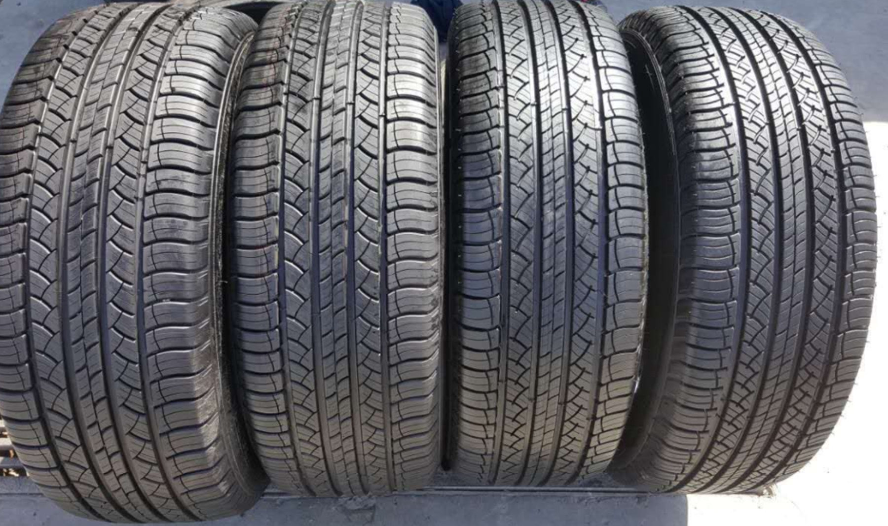 What is the difference between three grooves and four grooves in a tire