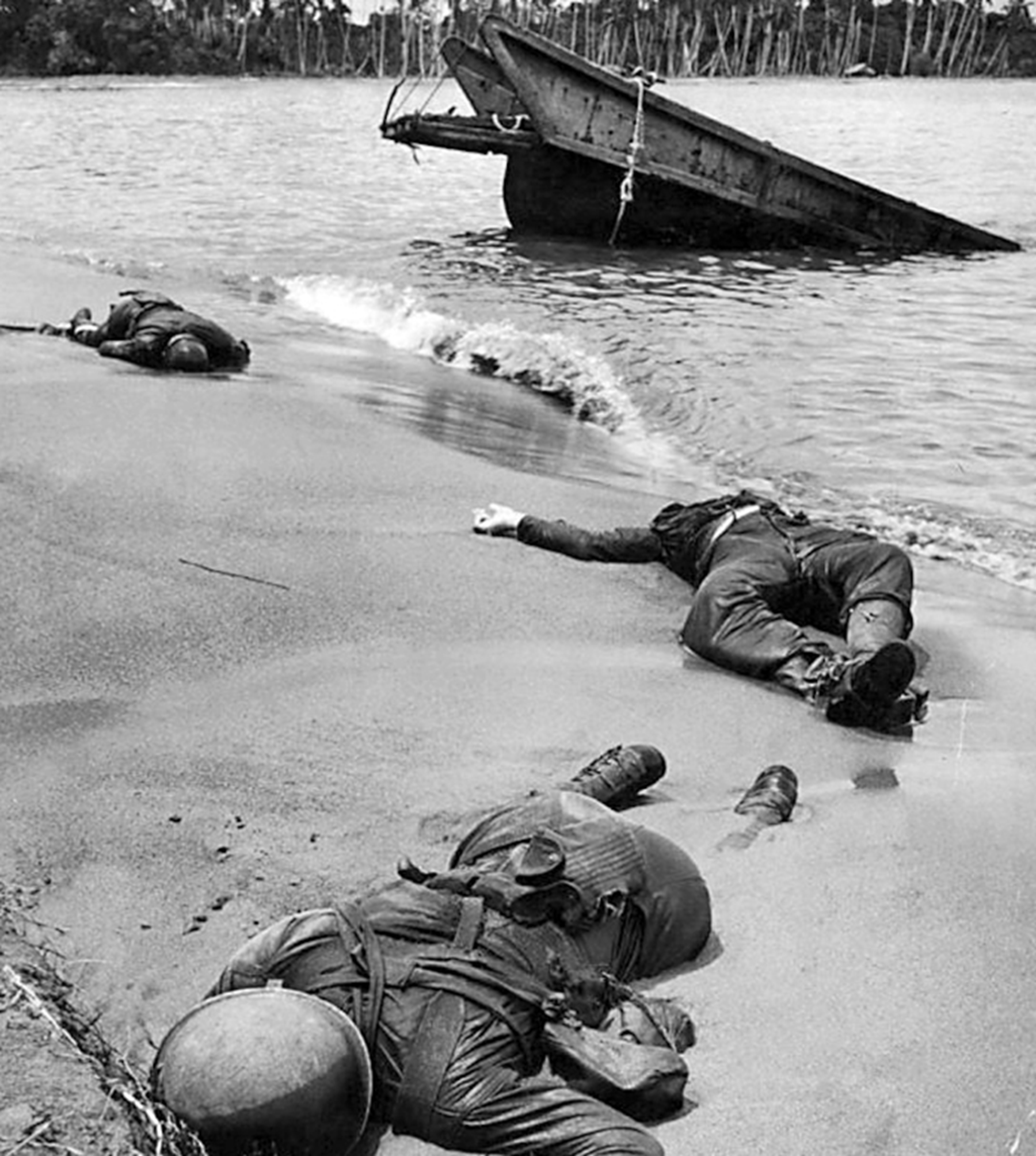 全歼日军，不接受投降！20万日寇全部处死，战后