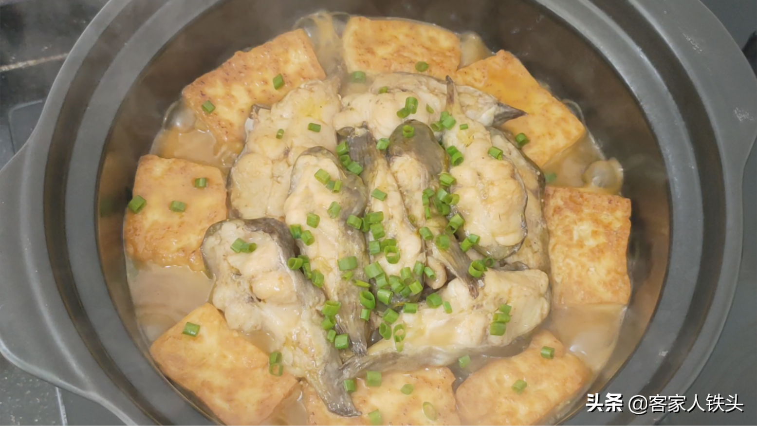 豆腐和鱼肉最好吃的做法，鲜嫩下饭，好吃又便宜，做法配料都简单