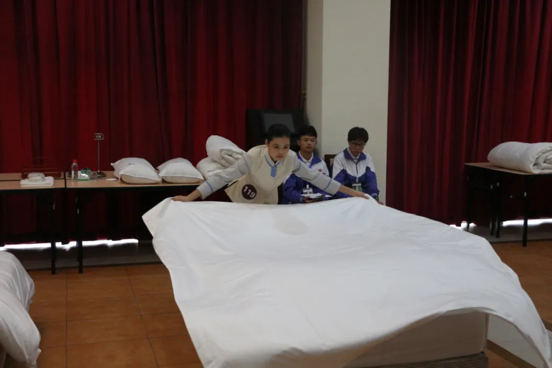 广州市旅游商务职业学校：实操展技艺，办赛促提升