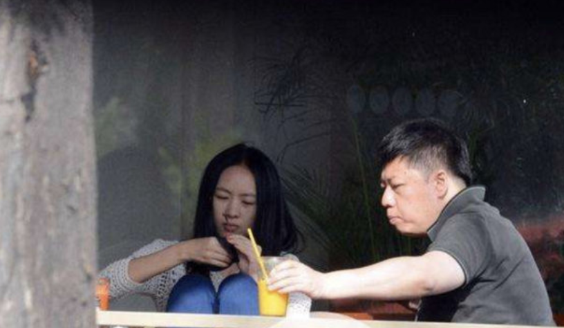 “白玉兰视后”童瑶的复杂情史，和她身后的两个男人