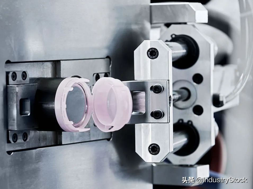 模具1亿元带动相关产业发展100亿，必须大力发展