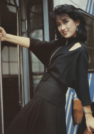 91版《雪山飞狐》的演员现状，一个成了富商，她