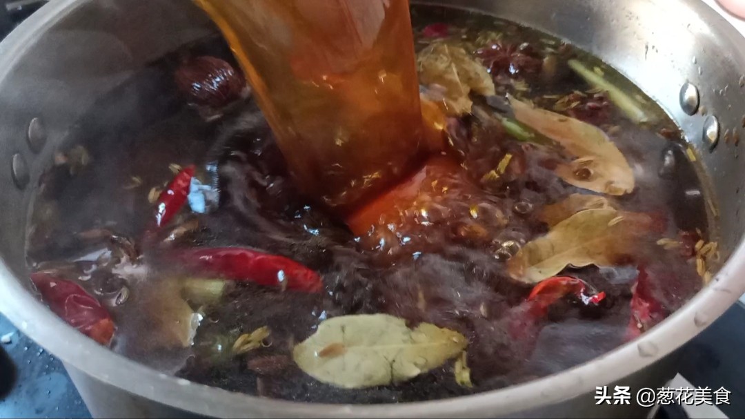 醬香鹵豬蹄好吃有訣竅，記住幾個技巧，想做出正宗的滷豬蹄並不難