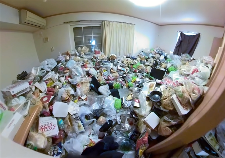 How good is Japanese housekeeping?Hit the worker's 19㎡ house with trash dumped to his chest. Cleaner: small scene