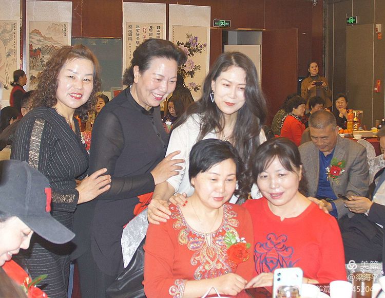 <a href=http://www.cngansu.cn/news/ target=_blank class=infotextkey>����</a>�����黭Ժ������������ܽ���ô����3��14����¡�ؾ���