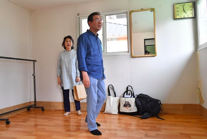 关注真相同时，不妨来了解首尔市长：高大上的