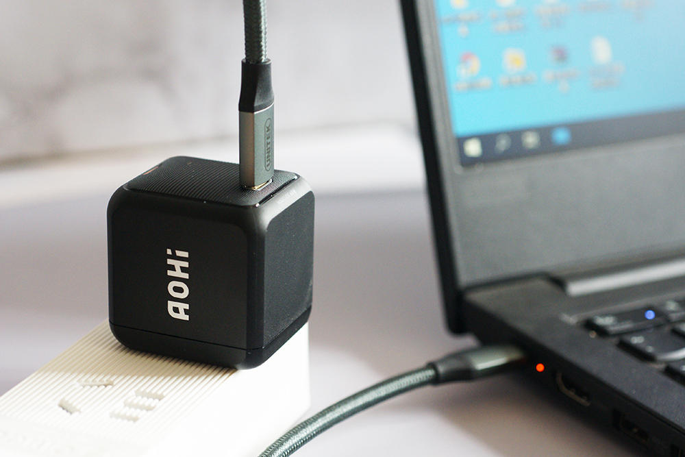 體積超小，還能給筆記本充電！Aohi Magcube 65W氮化鎵快充體驗