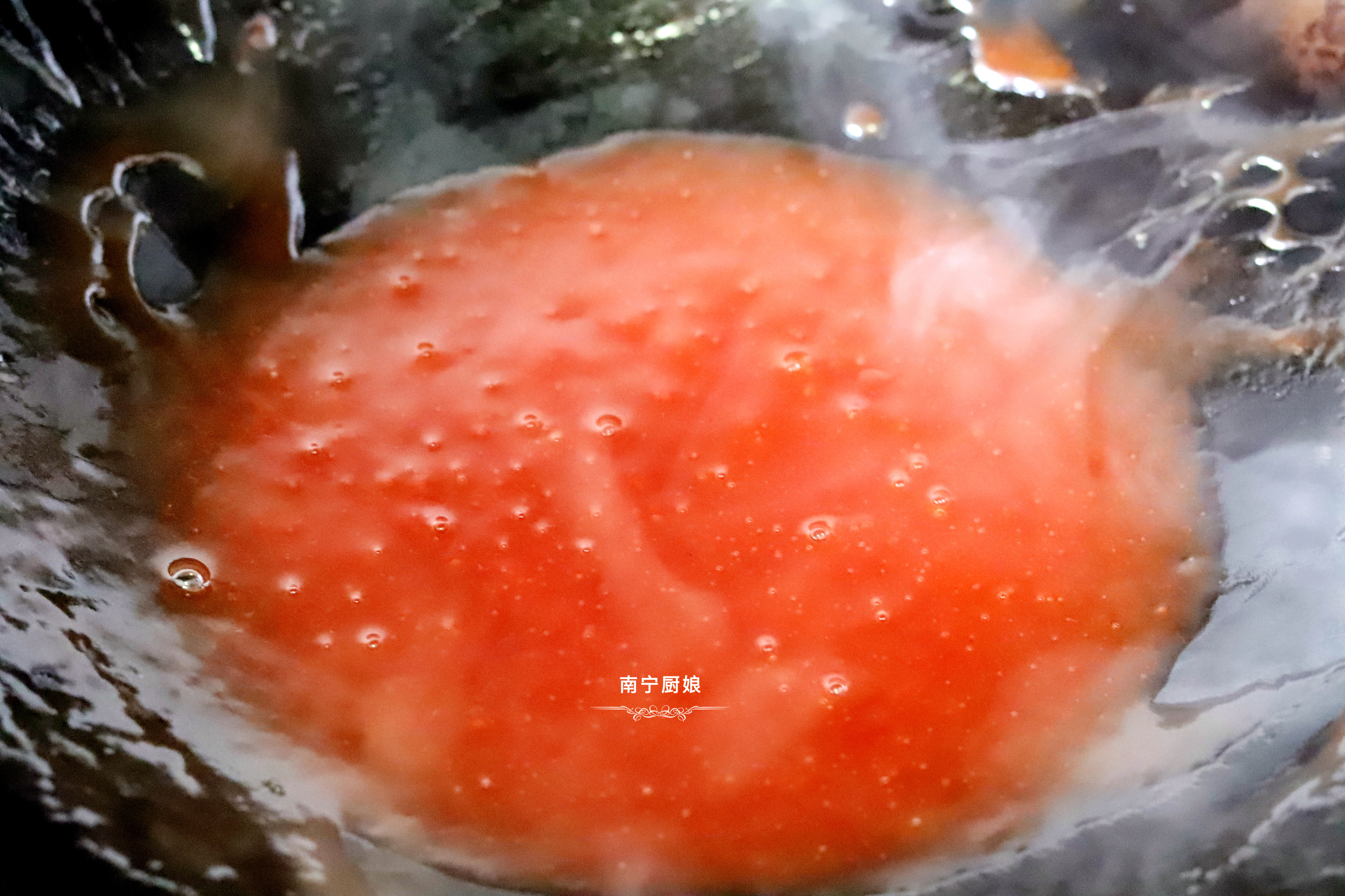 把雞胸肉加入糖醋醬汁，想不到如此美味，不愧是老保姆的拿手菜