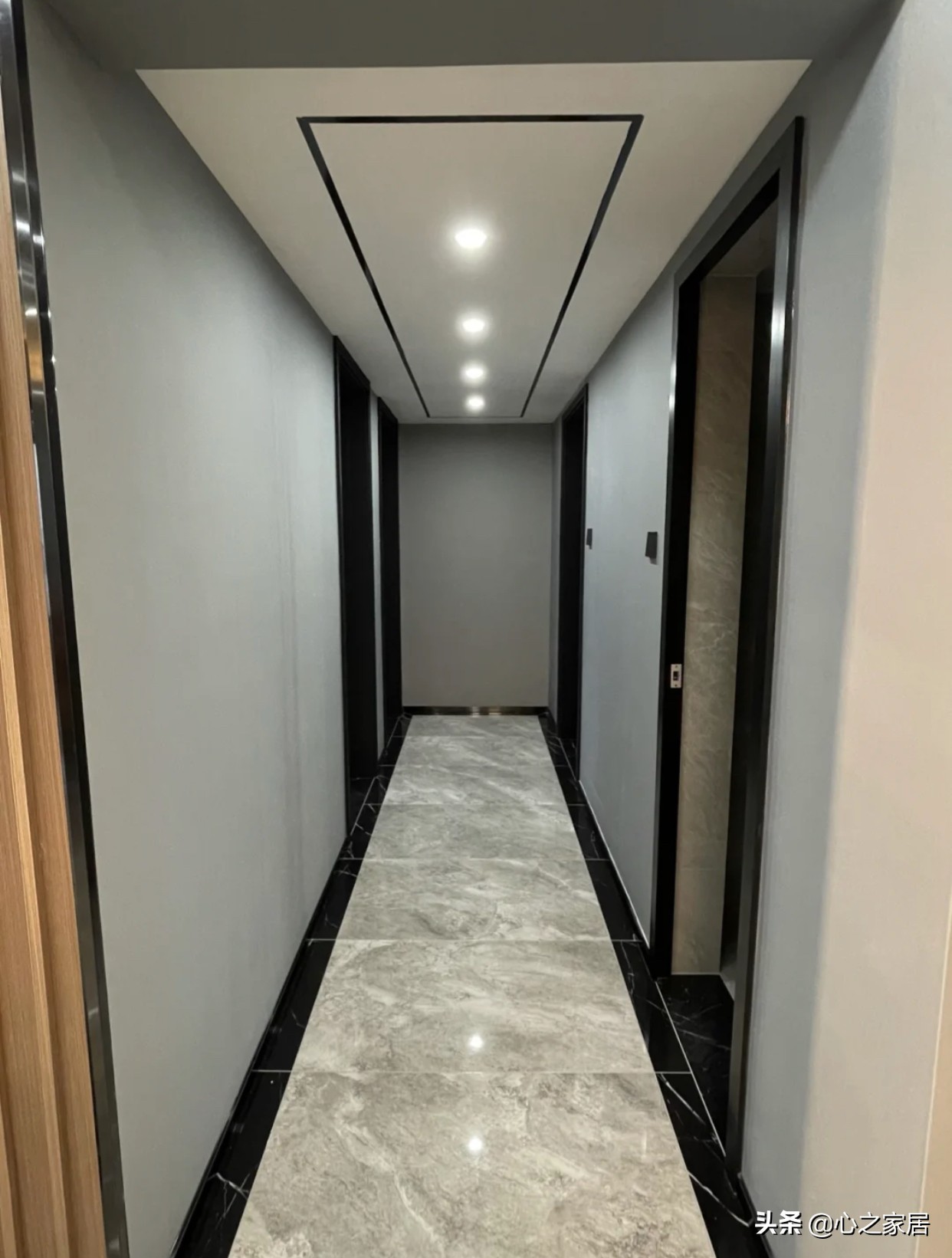 130㎡黑灰配的家装设计，暗淡低沉却彰显大气轻奢，简约而高大上