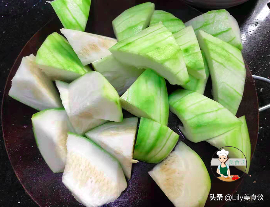 立秋前后，这汤记得多给家人吃，煲一锅每人喝一碗，营养不上火