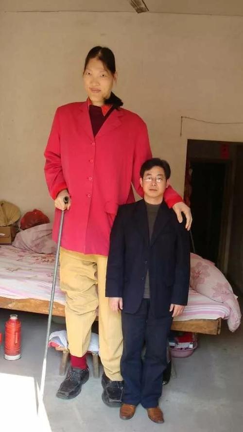 Yao Defen, the world's first giantess: 2.36 meters tall, taller than ...