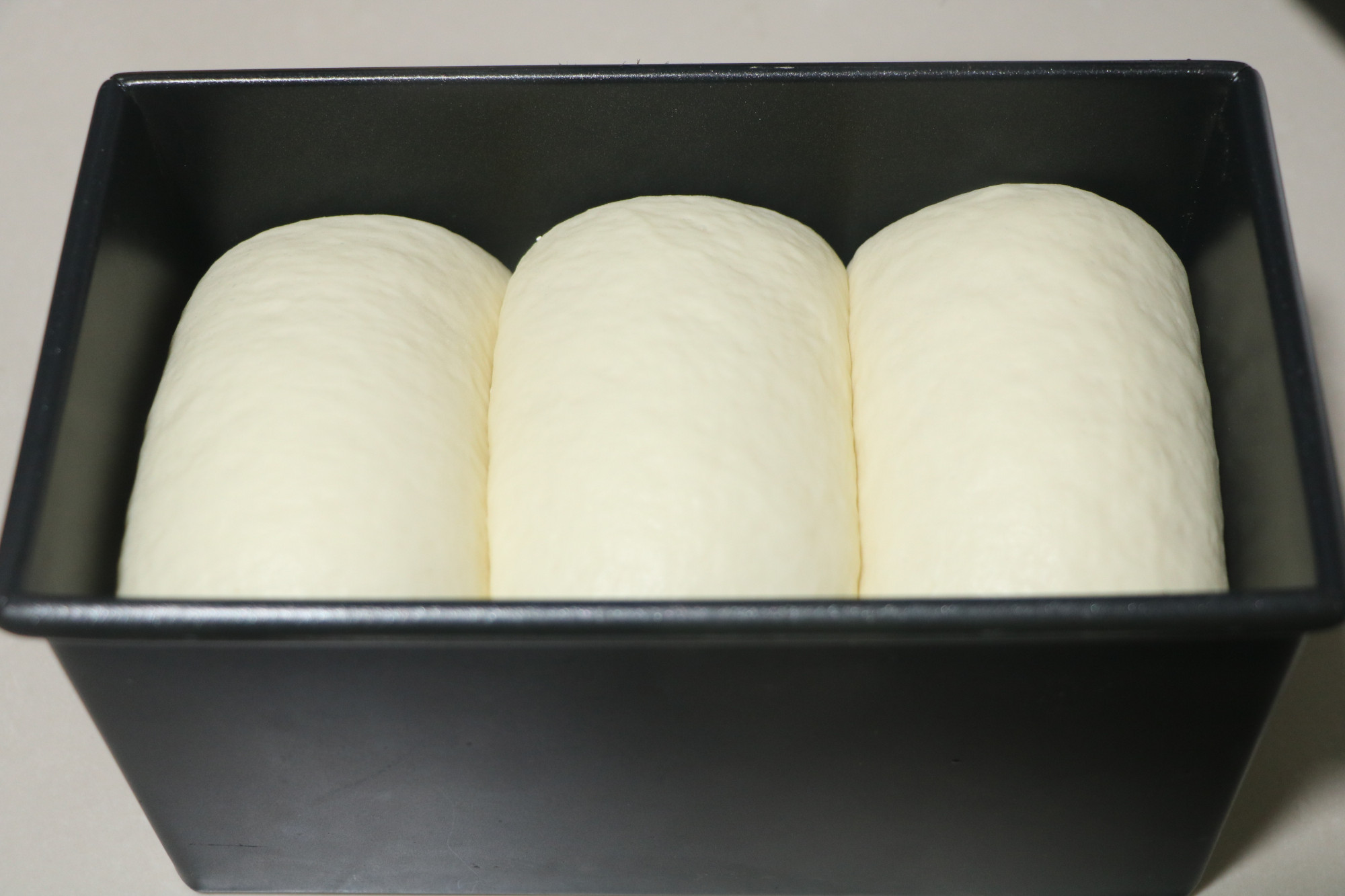 外面一个几十块的吐司别再买了，在家做又香又软，好吃无添加