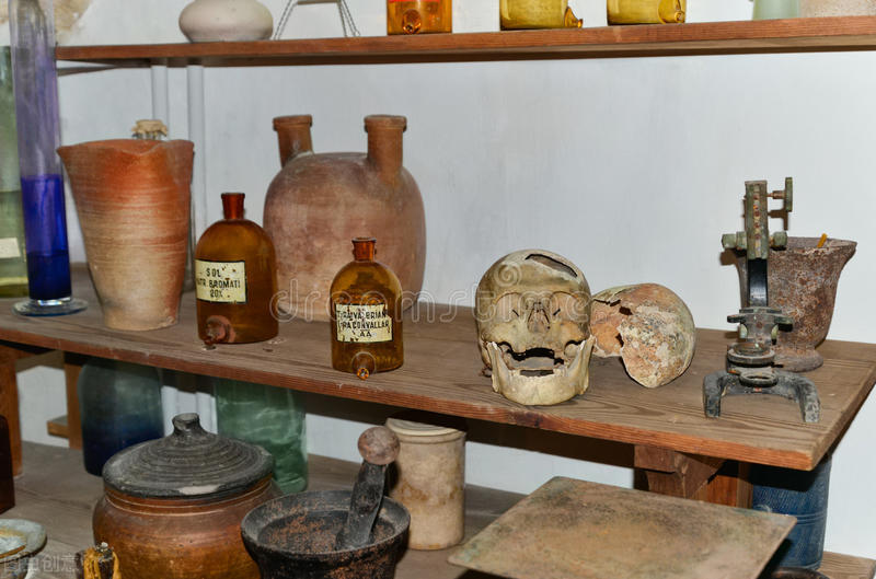 The invention of gunpowder is actually related to alchemy? - iNEWS