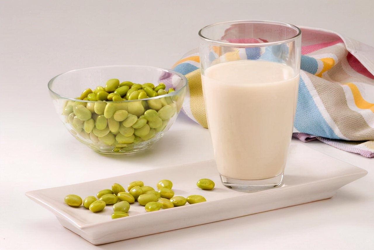 Are soy products the "catalyst" of uterine fibroids?Doctor Eat these 3